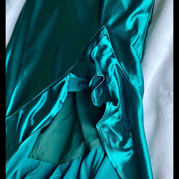 Emerald Green Satin Dress! - Picture 4 of 7